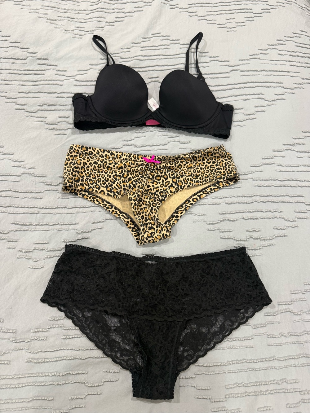 Victoria’s Secret Lightly Lined Demi Bra Leopard & Black Lace Hipster Pant NWOT